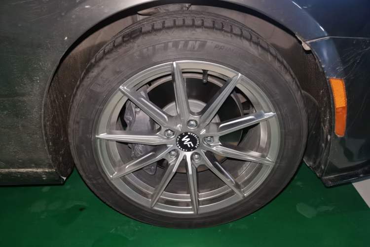 Used Cadillac ATS-L 2017 28T Tech Edition Right Front Wheel Hub