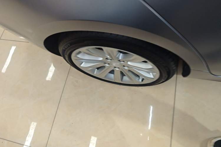 Used Cadillac ATS-L 2017 28T Tech Edition Right Rear Wheel Hub