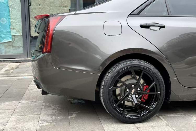 Used Cadillac ATS-L 2017 28T Tech Edition Right Rear Wheel Hub