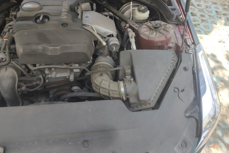 Used Cadillac ATS-L 2017 28T Tech Edition Engine Bay Left