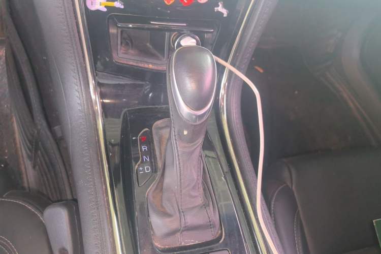 Used Cadillac ATS-L 2017 28T Tech Edition Gear Lever
