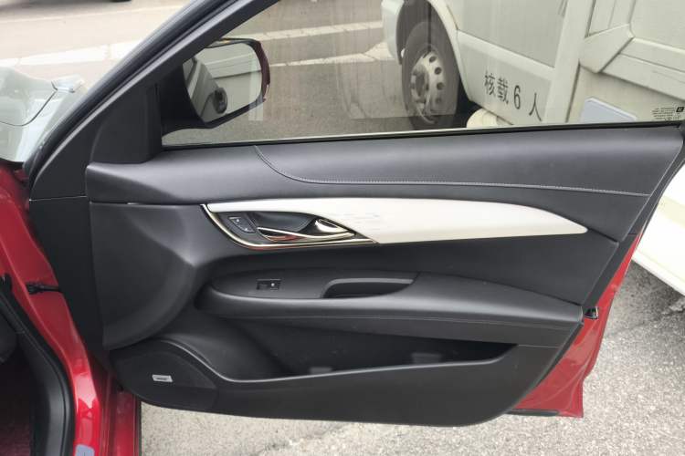 Used Cadillac ATS-L 2017 28T Fashion Edition Right Front Door Interior