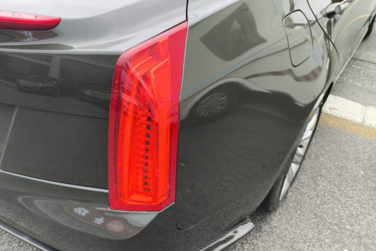 Used Cadillac ATS-L 2017 28T Fashion Edition Right Rear Taillight