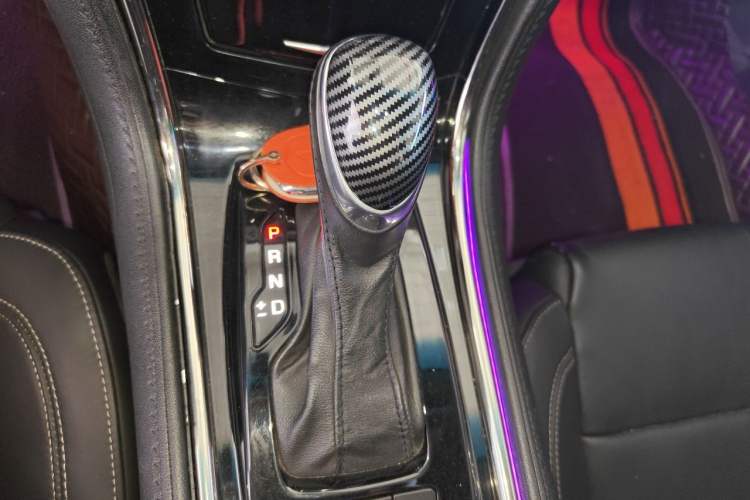 Used Cadillac ATS-L 2017 28T Fashion Edition Gear Lever