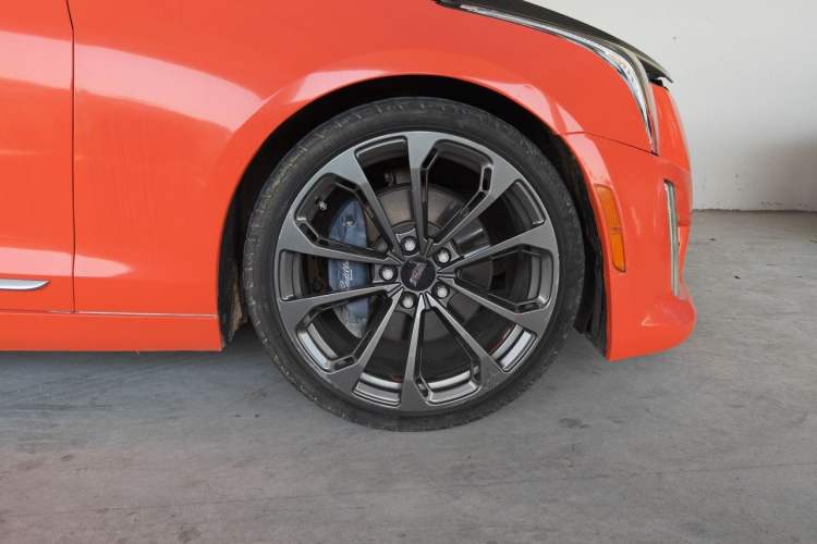 Used Cadillac ATS-L 2017 28T Fashion Edition Right Front Wheel Hub