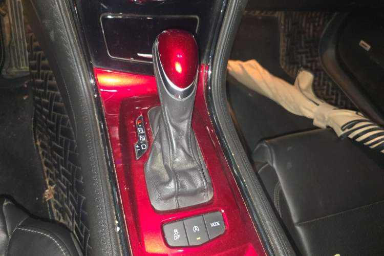 Used Cadillac ATS-L 2017 28T Fashion Edition Gear Lever