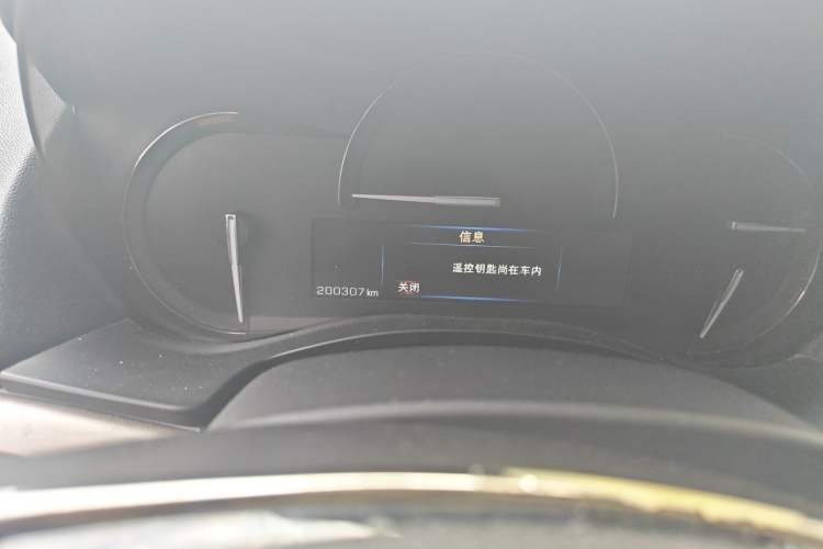 Used Cadillac ATS-L 2017 28T Fashion Edition Odometer Close Up