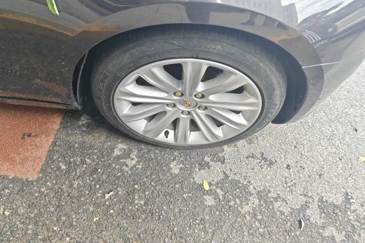 Used Cadillac ATS-L 2017 28T Fashion Edition Right Front Wheel Hub