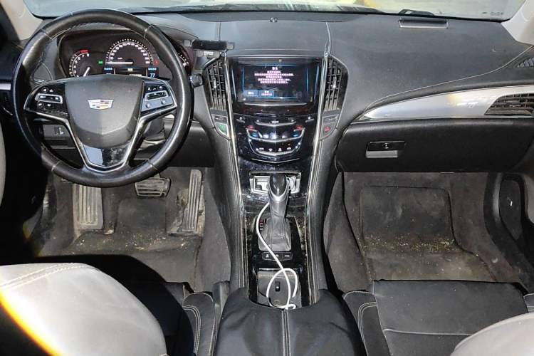 Used Cadillac ATS-L 2017 28T Fashion Edition Center Console