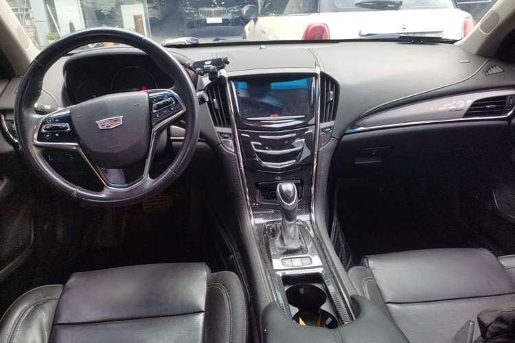 Used Cadillac ATS-L 2017 28T Fashion Edition Center Console