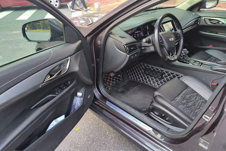 Used Cadillac ATS-L 2017 28T Tech Edition Driver Seat