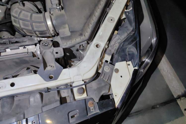 Used Cadillac ATS-L 2017 28T Fashion Edition Engine Bay Left