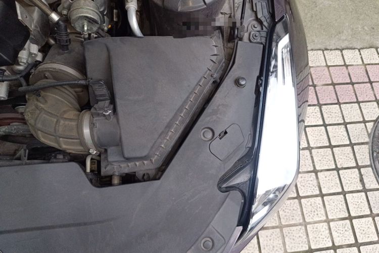 Used Cadillac ATS-L 2017 28T Fashion Edition Engine Bay Left