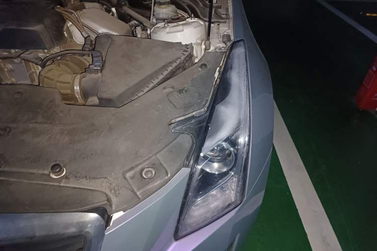 Used Cadillac ATS-L 2017 28T Tech Edition Engine Bay Left