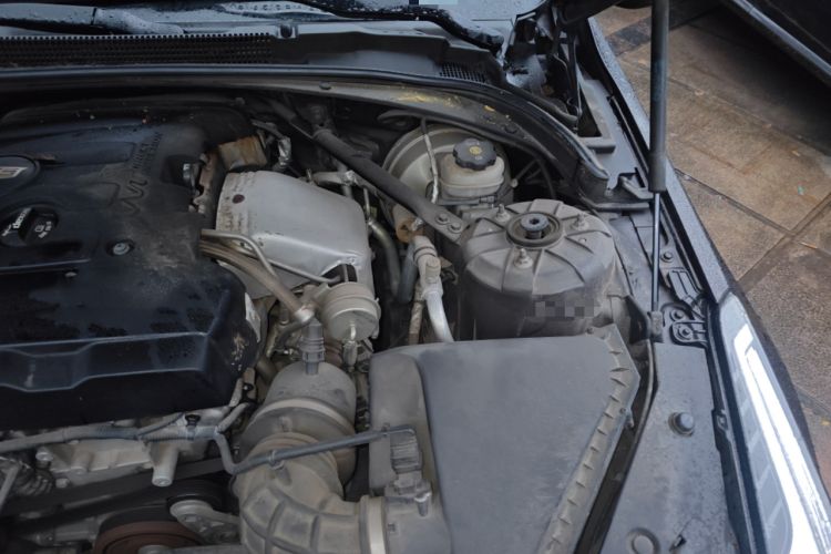 Used Cadillac ATS-L 2017 28T Tech Edition Engine Bay Left