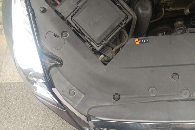 Used Cadillac ATS-L 2017 28T Fashion Edition Engine Bay Right