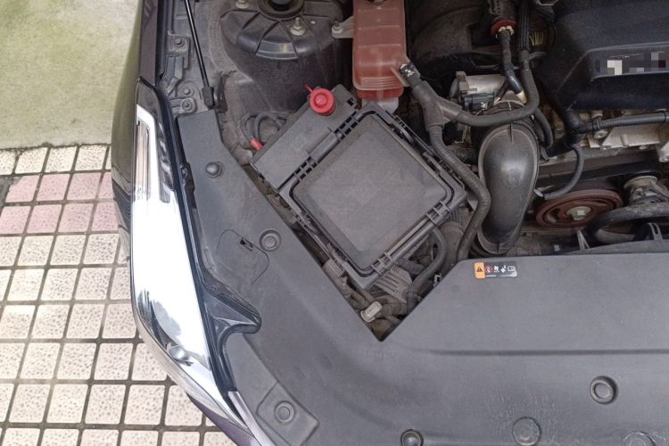 Used Cadillac ATS-L 2017 28T Fashion Edition Engine Bay Right