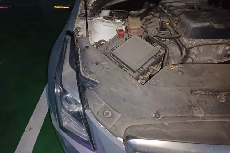 Used Cadillac ATS-L 2017 28T Tech Edition Engine Bay Right