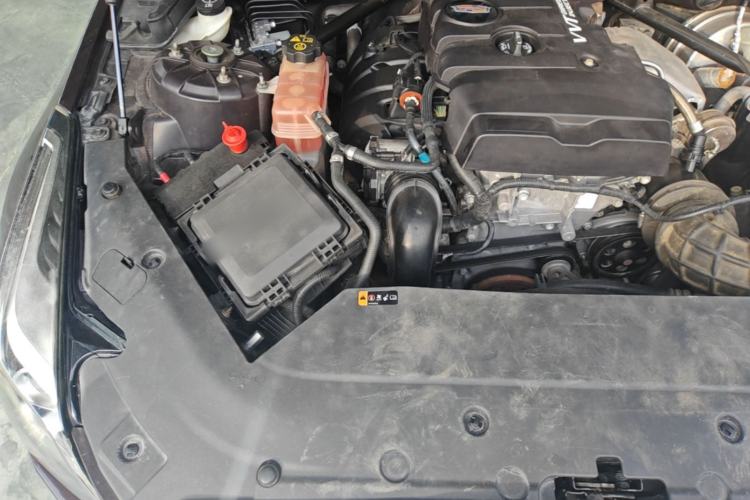Used Cadillac ATS-L 2017 28T Tech Edition Engine Bay Right