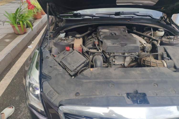 Used Cadillac ATS-L 2017 28T Tech Edition Engine Bay Right
