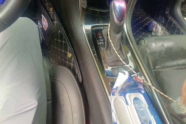 Used Cadillac ATS-L 2017 28T Fashion Edition Gear Lever
