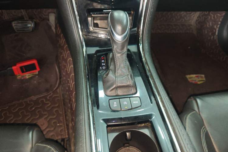Used Cadillac ATS-L 2017 28T Fashion Edition Gear Lever
