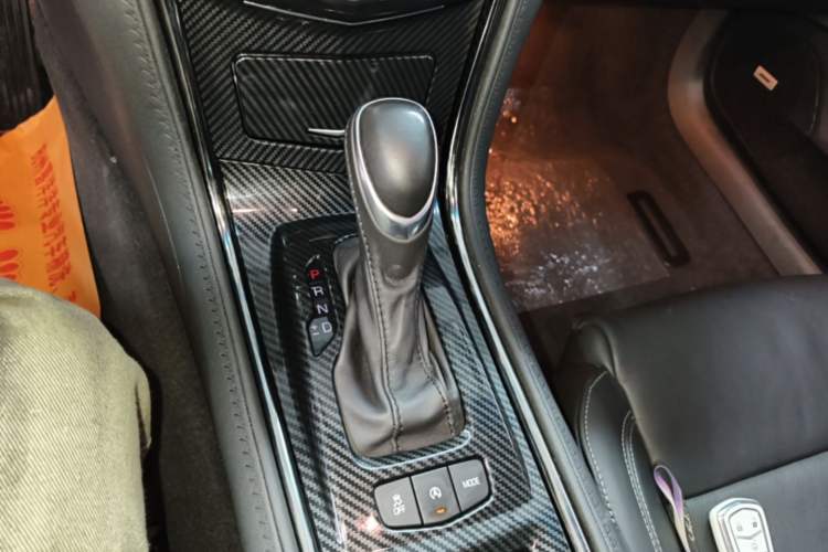 Used Cadillac ATS-L 2017 28T Fashion Edition Gear Lever