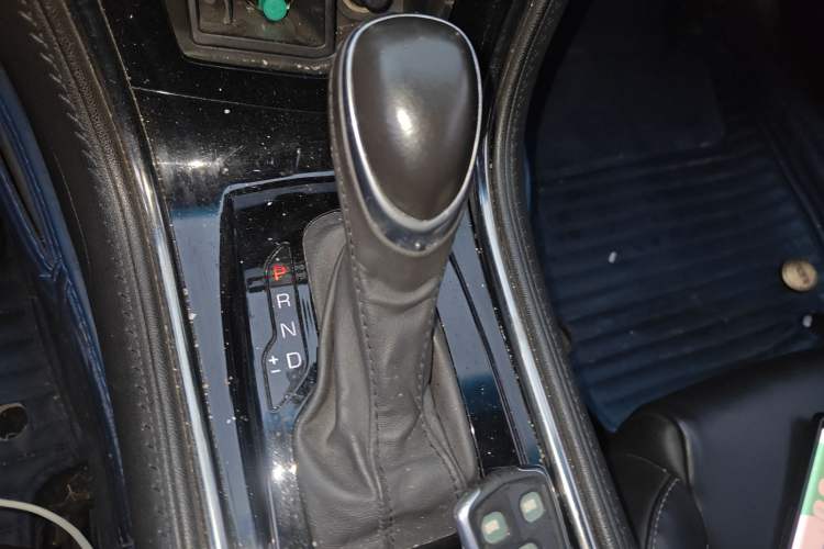 Used Cadillac ATS-L 2017 28T Tech Edition Gear Lever
