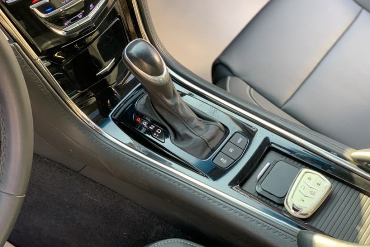 Used Cadillac ATS-L 2017 28T Fashion Edition Gear Lever