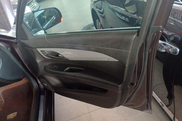 Used Cadillac ATS-L 2017 28T Fashion Edition Interior 5