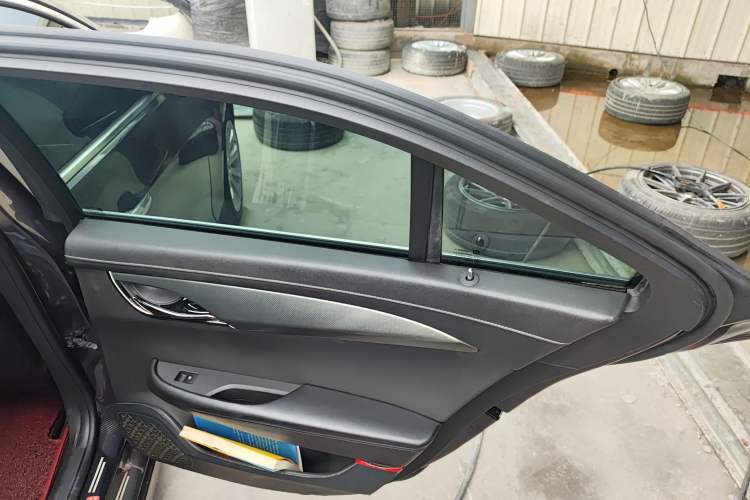 Used Cadillac ATS-L 2017 28T Tech Edition Interior 6