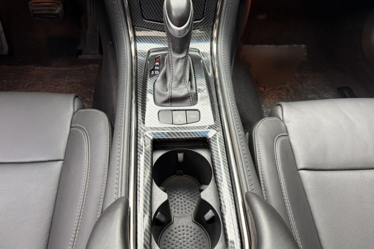 Used Cadillac ATS-L 2017 28T Fashion Edition Interior 8