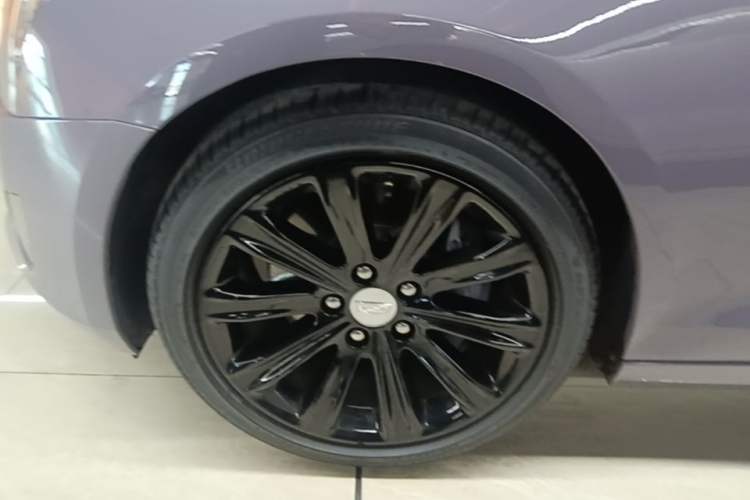 Used Cadillac ATS-L 2017 28T Tech Edition Left Front Wheel Hub