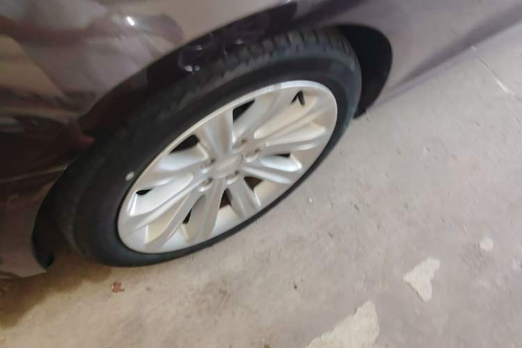 Used Cadillac ATS-L 2017 28T Tech Edition Left Front Wheel Hub