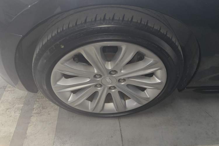 Used Cadillac ATS-L 2017 28T Fashion Edition Left Front Wheel Hub