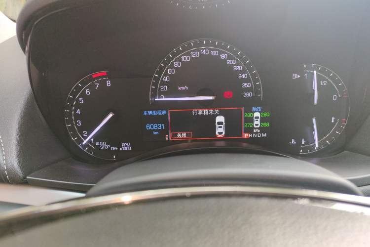 Used Cadillac ATS-L 2017 28T Fashion Edition Odometer Close Up