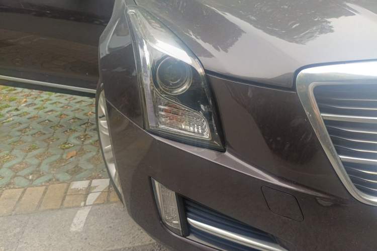 Used Cadillac ATS-L 2017 28T Fashion Edition Right Front Headlight
