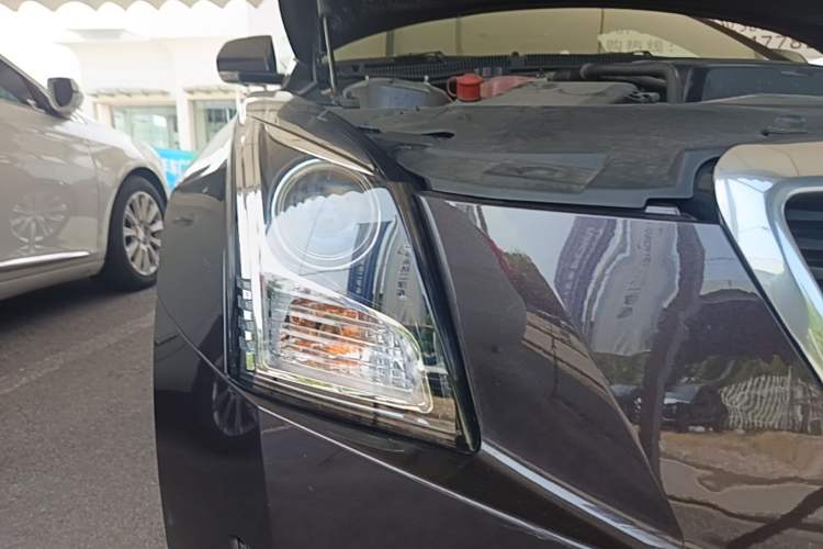 Used Cadillac ATS-L 2017 28T Fashion Edition Right Front Headlight