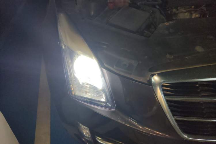 Used Cadillac ATS-L 2017 28T Fashion Edition Right Front Headlight