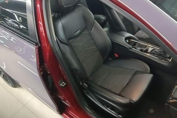 Used Cadillac ATS-L 2017 28T Tech Edition Right Front Seat