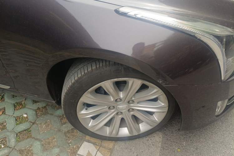 Used Cadillac ATS-L 2017 28T Fashion Edition Right Front Wheel Hub