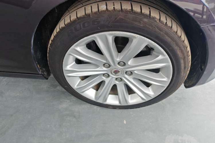 Used Cadillac ATS-L 2017 28T Tech Edition Right Front Wheel Hub