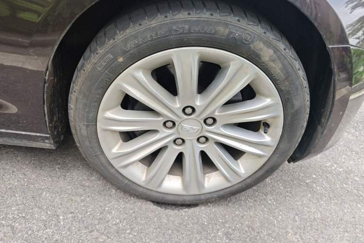 Used Cadillac ATS-L 2017 28T Fashion Edition Right Front Wheel Hub