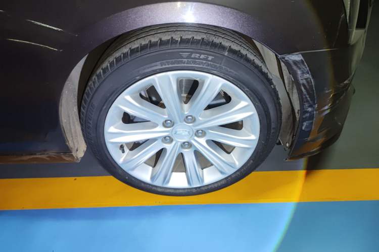 Used Cadillac ATS-L 2017 28T Fashion Edition Right Front Wheel Hub
