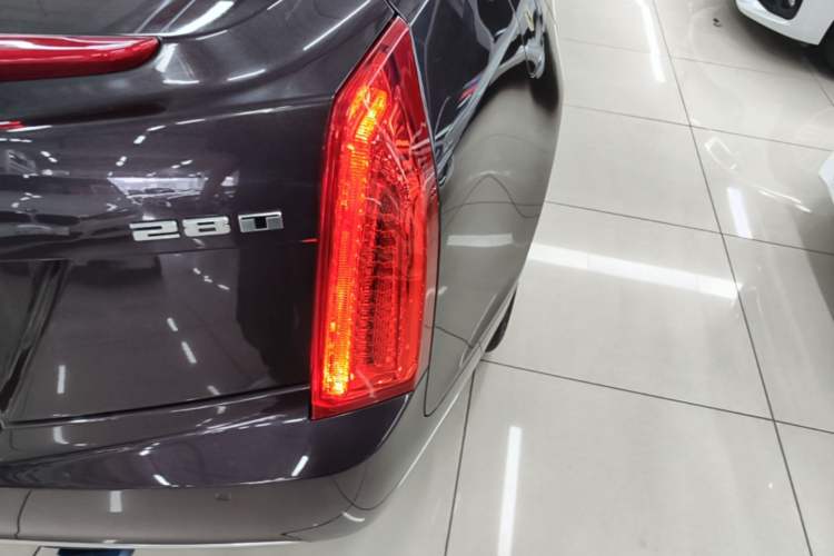 Used Cadillac ATS-L 2017 28T Fashion Edition Right Rear Taillight