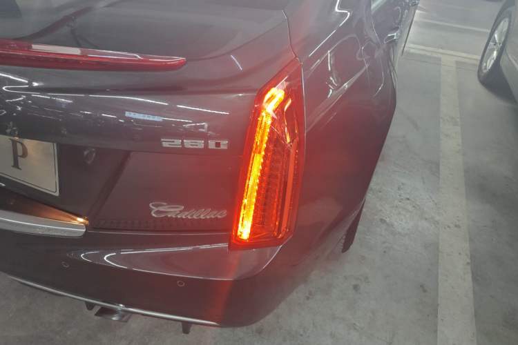Used Cadillac ATS-L 2017 28T Fashion Edition Right Rear Taillight