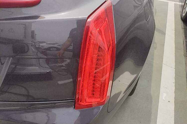 Used Cadillac ATS-L 2017 28T Fashion Edition Right Rear Taillight