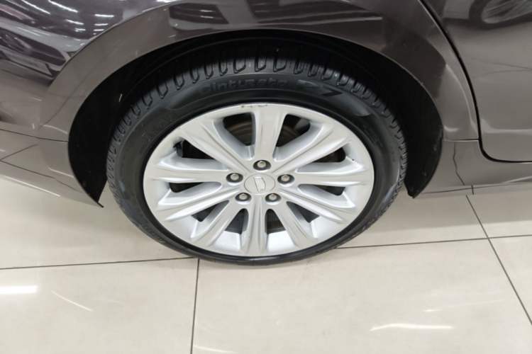 Used Cadillac ATS-L 2017 28T Fashion Edition Right Rear Wheel Hub