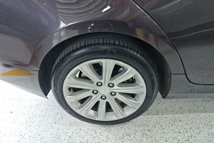 Used Cadillac ATS-L 2017 28T Tech Edition Right Rear Wheel Hub