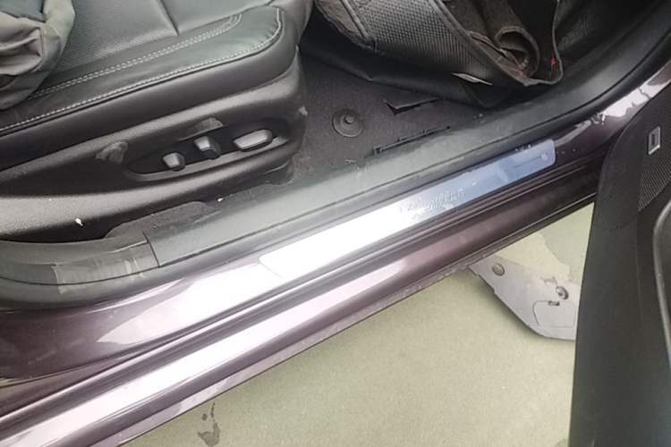 Used Cadillac ATS-L 2017 28T Fashion Edition Right Side Sill